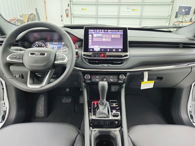 New 2026 Jeep Compass Latitude image 23