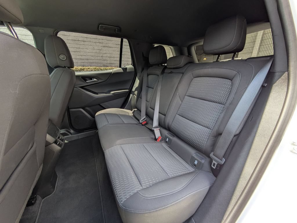Used 2025 Chevrolet Equinox LT AWD/4WD image 27
