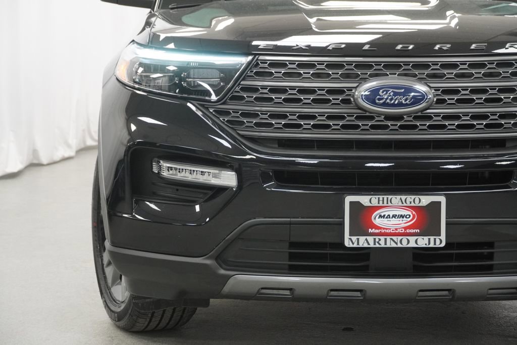 Used 2022 Ford Explorer XLT w/ Equipment Group 202A image 9