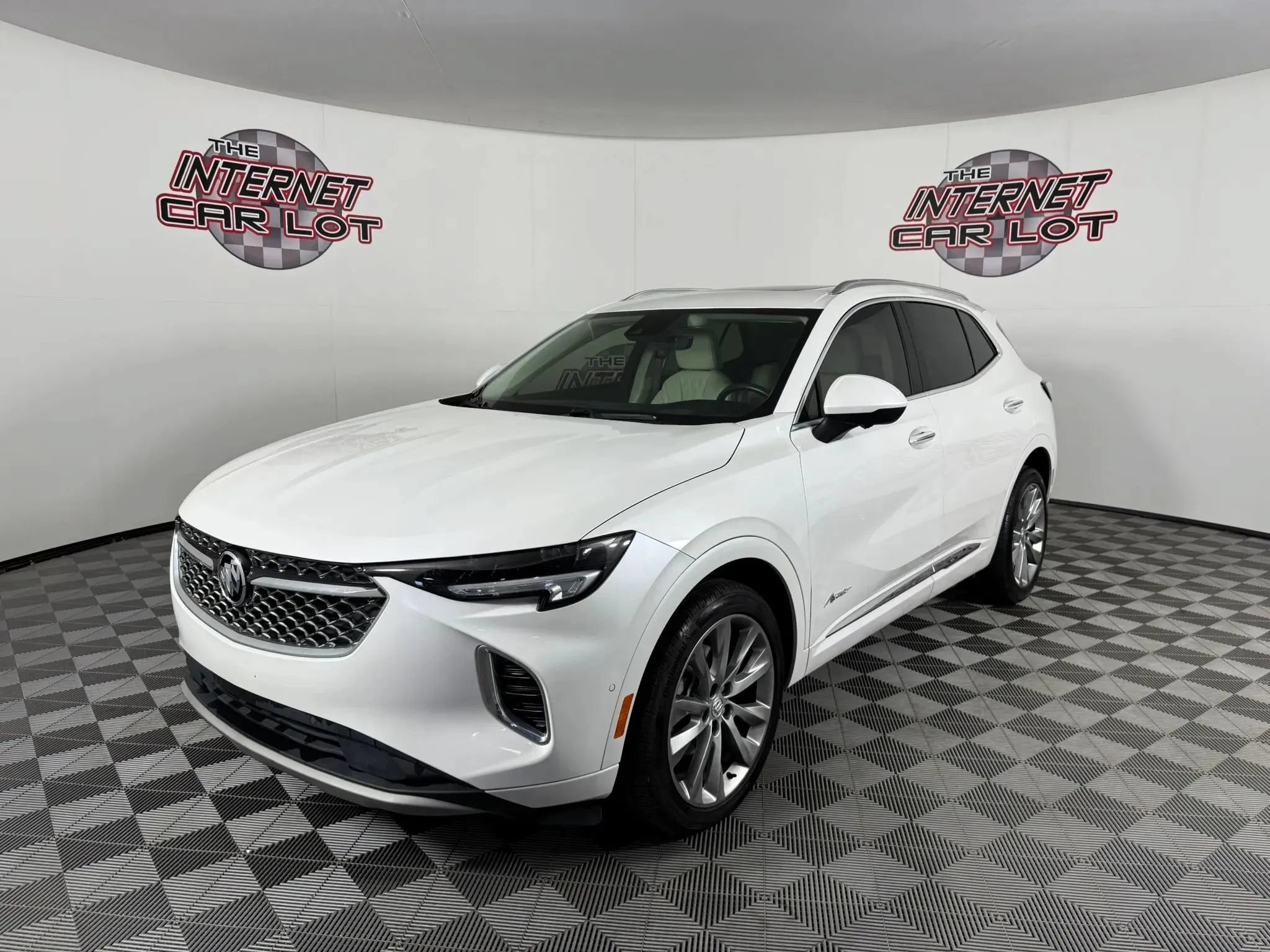 Used 2023 Buick Envision Avenir AWD/4WD image 3
