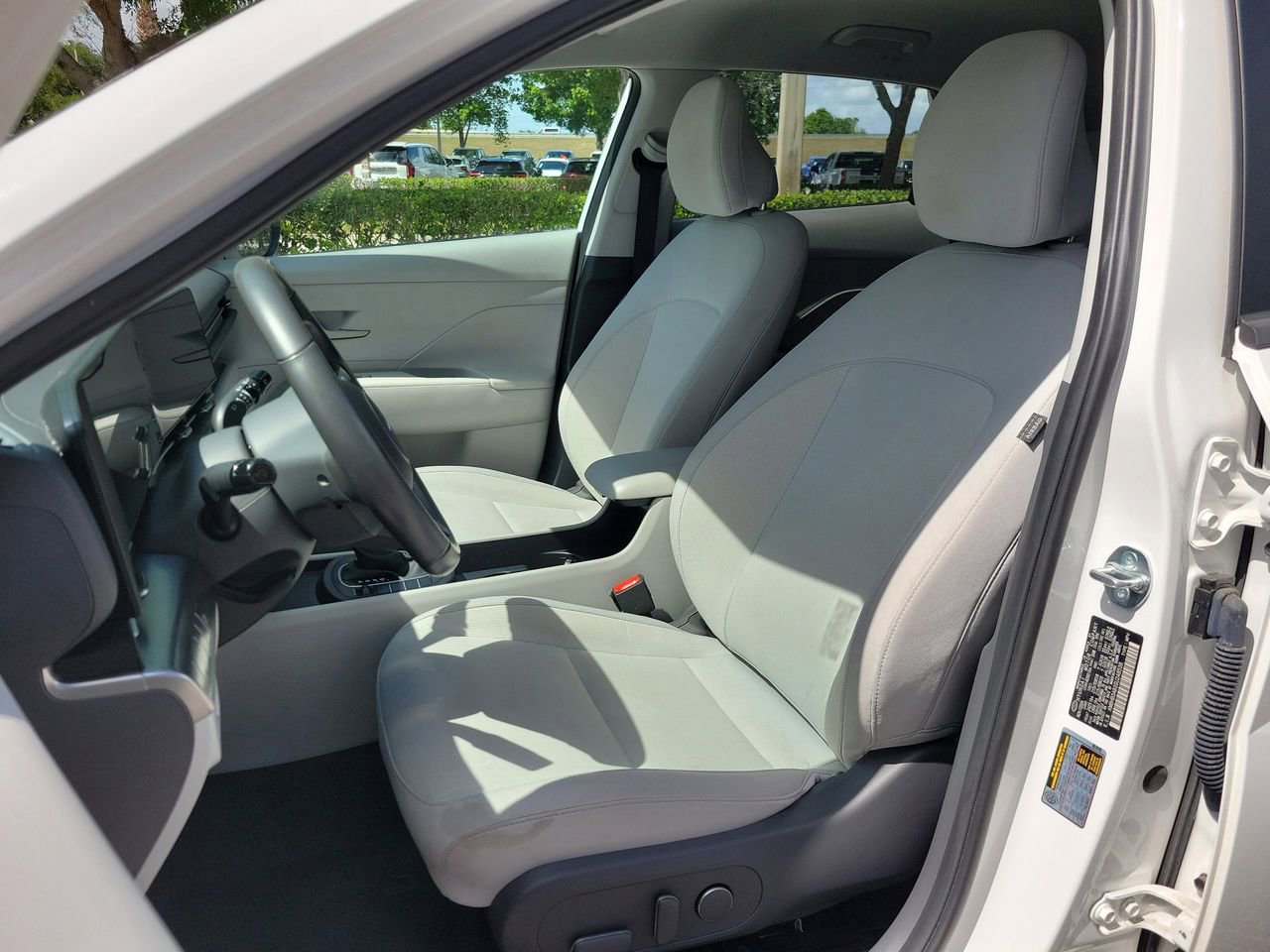 Used 2025 Hyundai Kona SEL FWD image 15