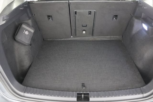 Used 2024 Volkswagen Taos SE w/ Panoramic Sunroof Package AWD/4WD image 22