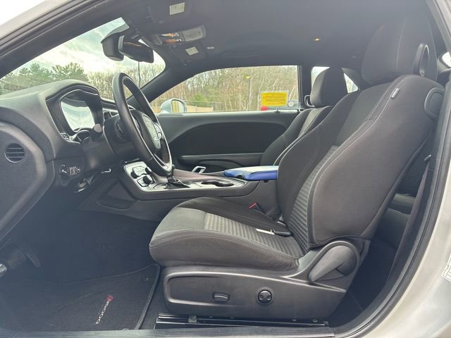 Used 2023 Dodge Challenger SXT image 32