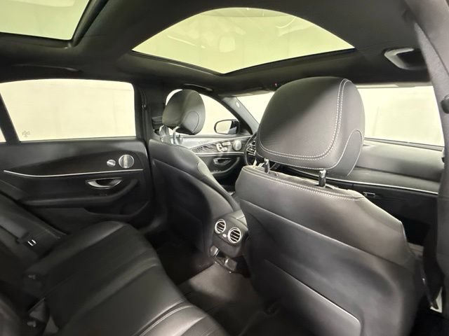 Used 2020 Mercedes-Benz E 350 Sedan image 33