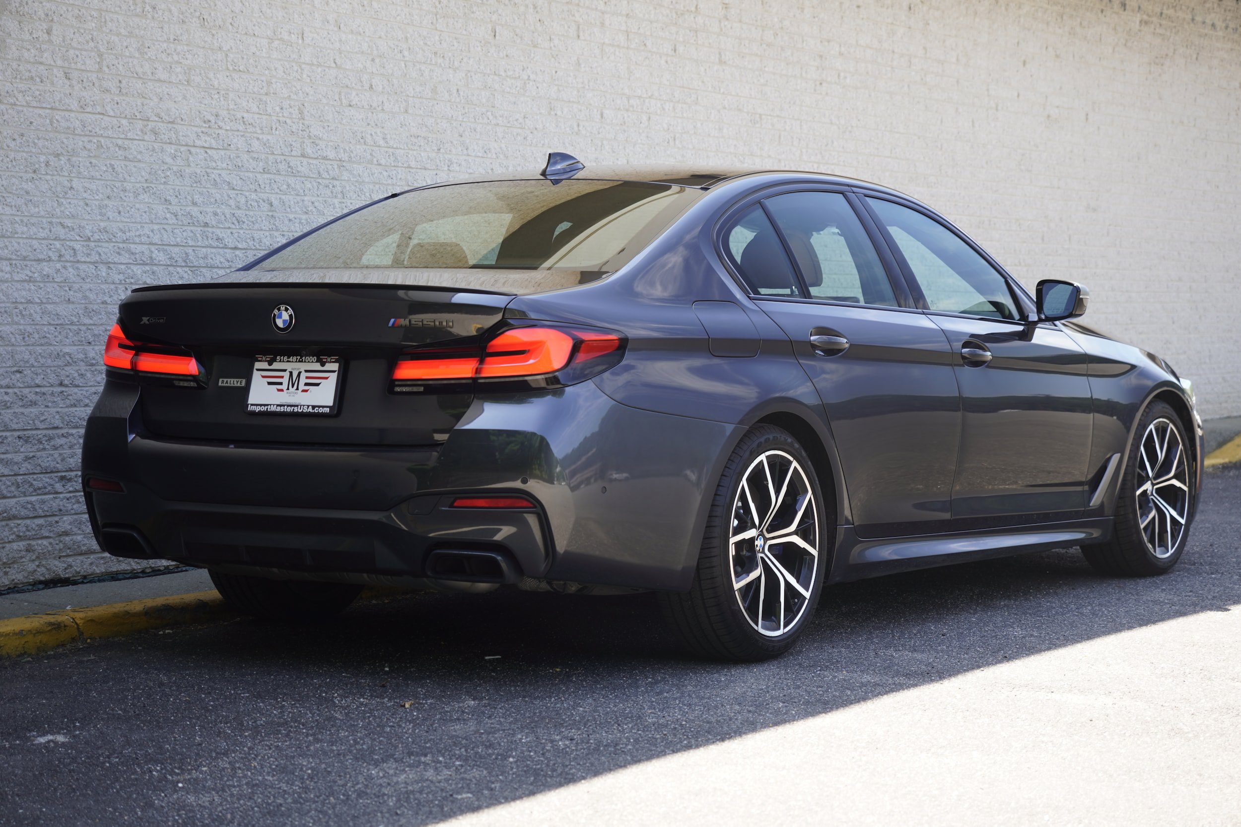 Used 2021 BMW M550i xDrive AWD/4WD image 6