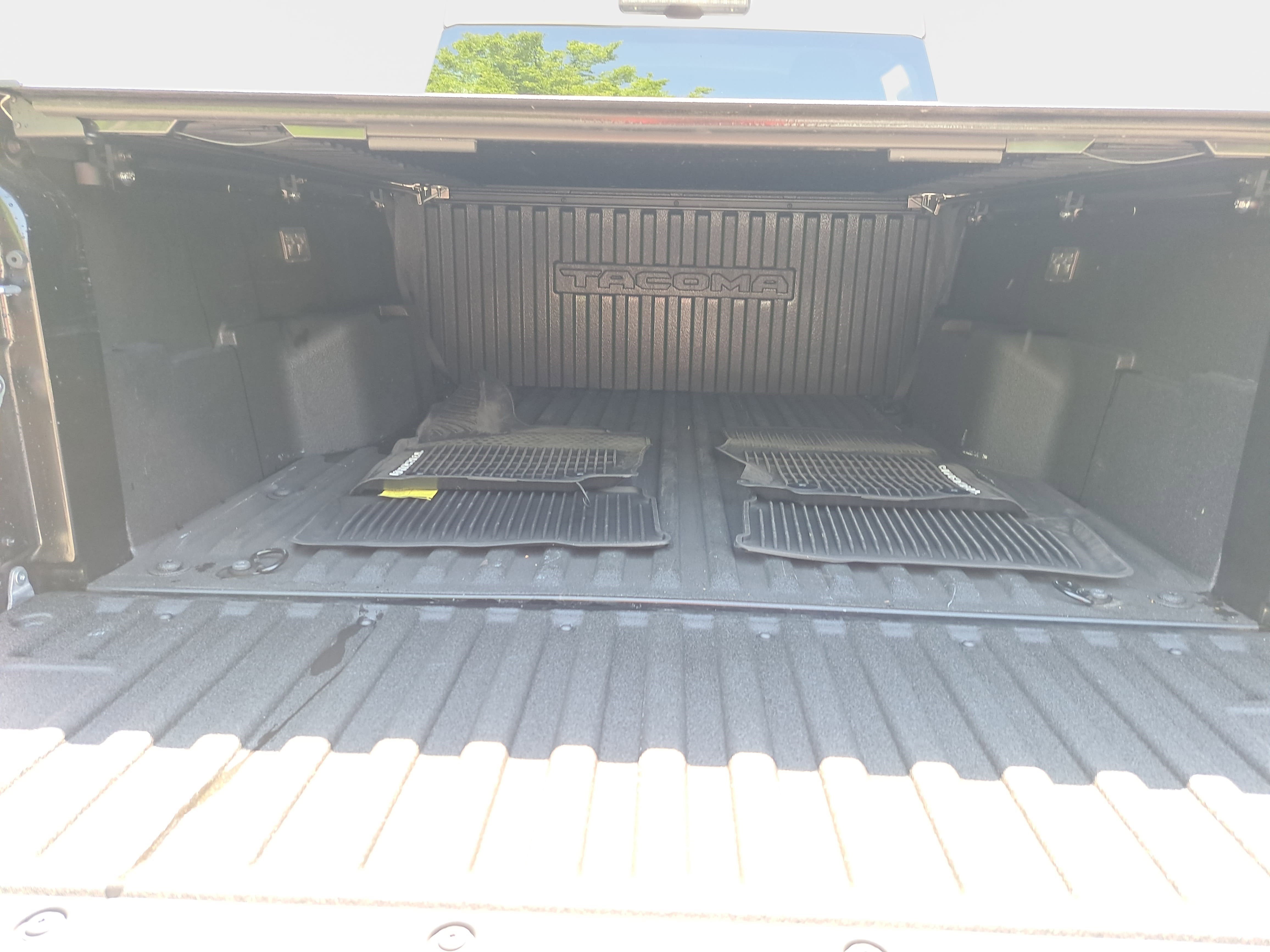Used 2025 Toyota Tacoma TRD Off-Road AWD/4WD image 12