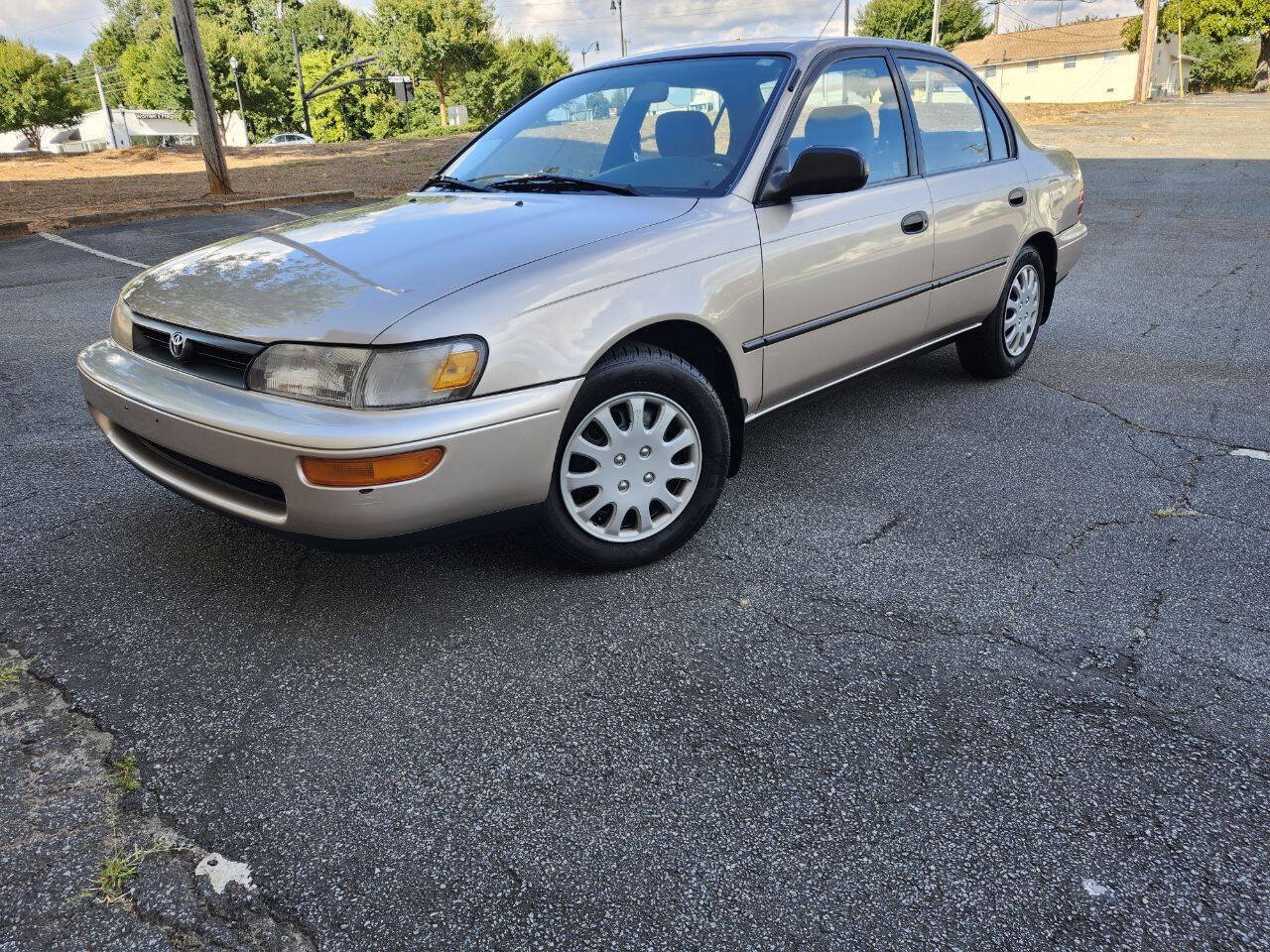 Used 1995 Toyota Corolla DX FWD image 3
