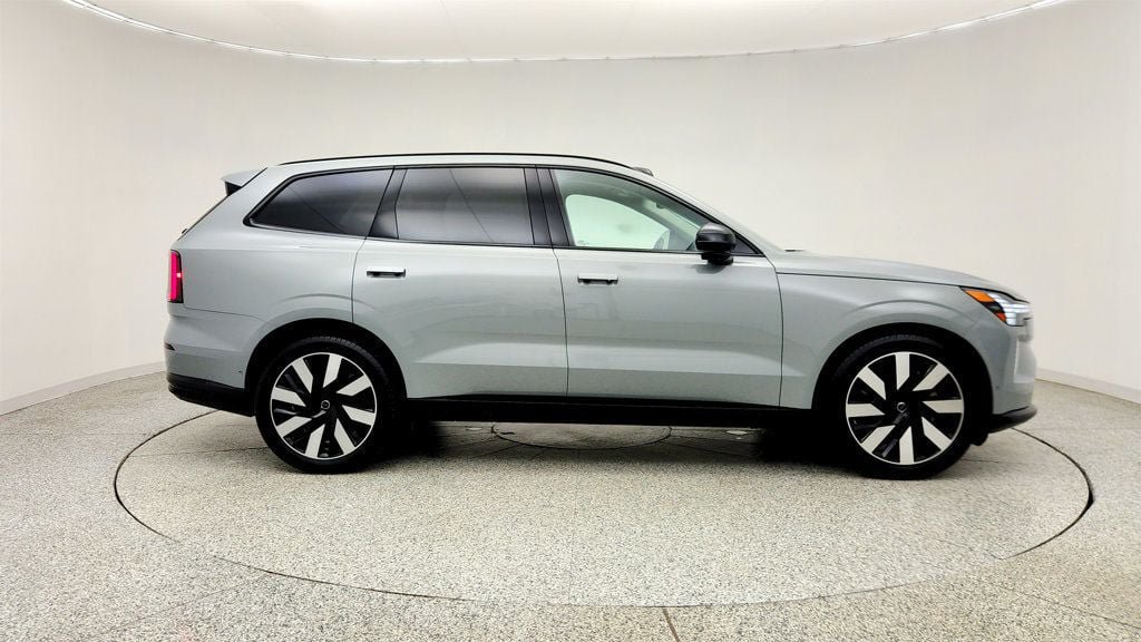 Used 2025 Volvo EX90 Ultra AWD/4WD image 4