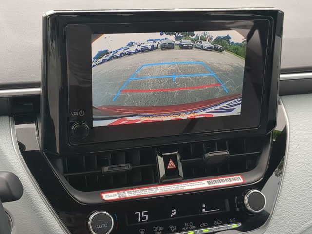 Used 2025 Toyota Corolla SE image 18