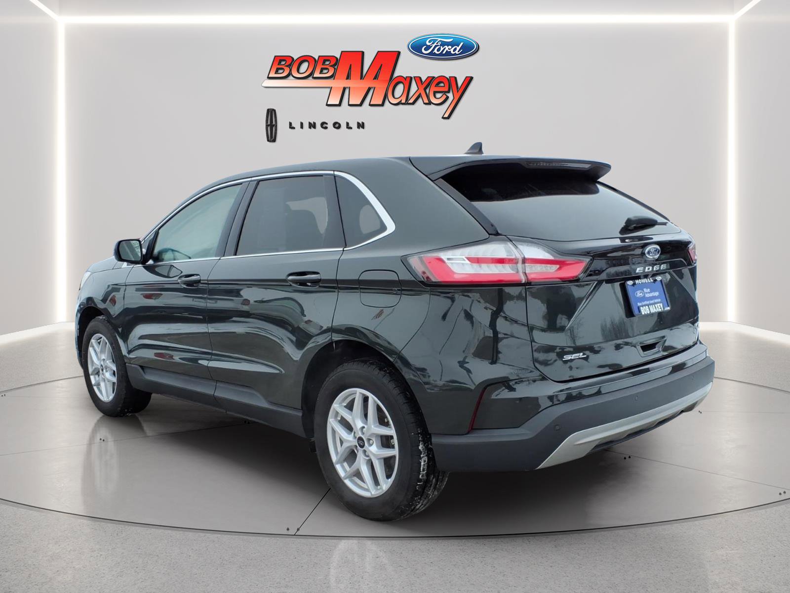 Used 2024 Ford Edge SEL w/ Convenience Package image 7