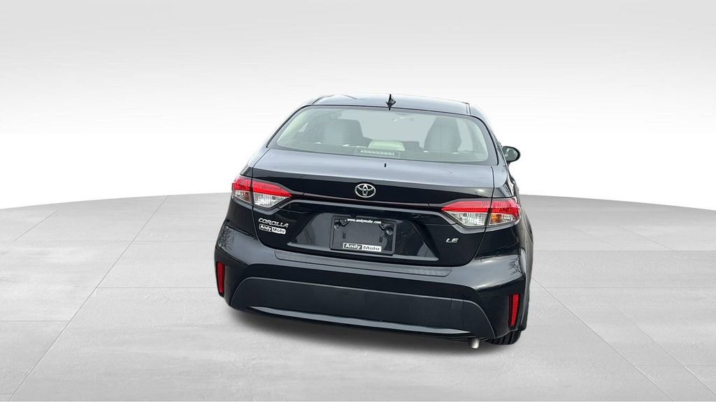 Used 2021 Toyota Corolla LE image 6