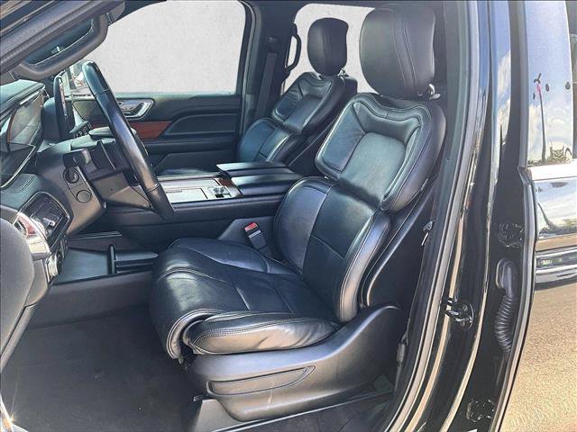 Used 2018 Lincoln Navigator L Select AWD/4WD image 24