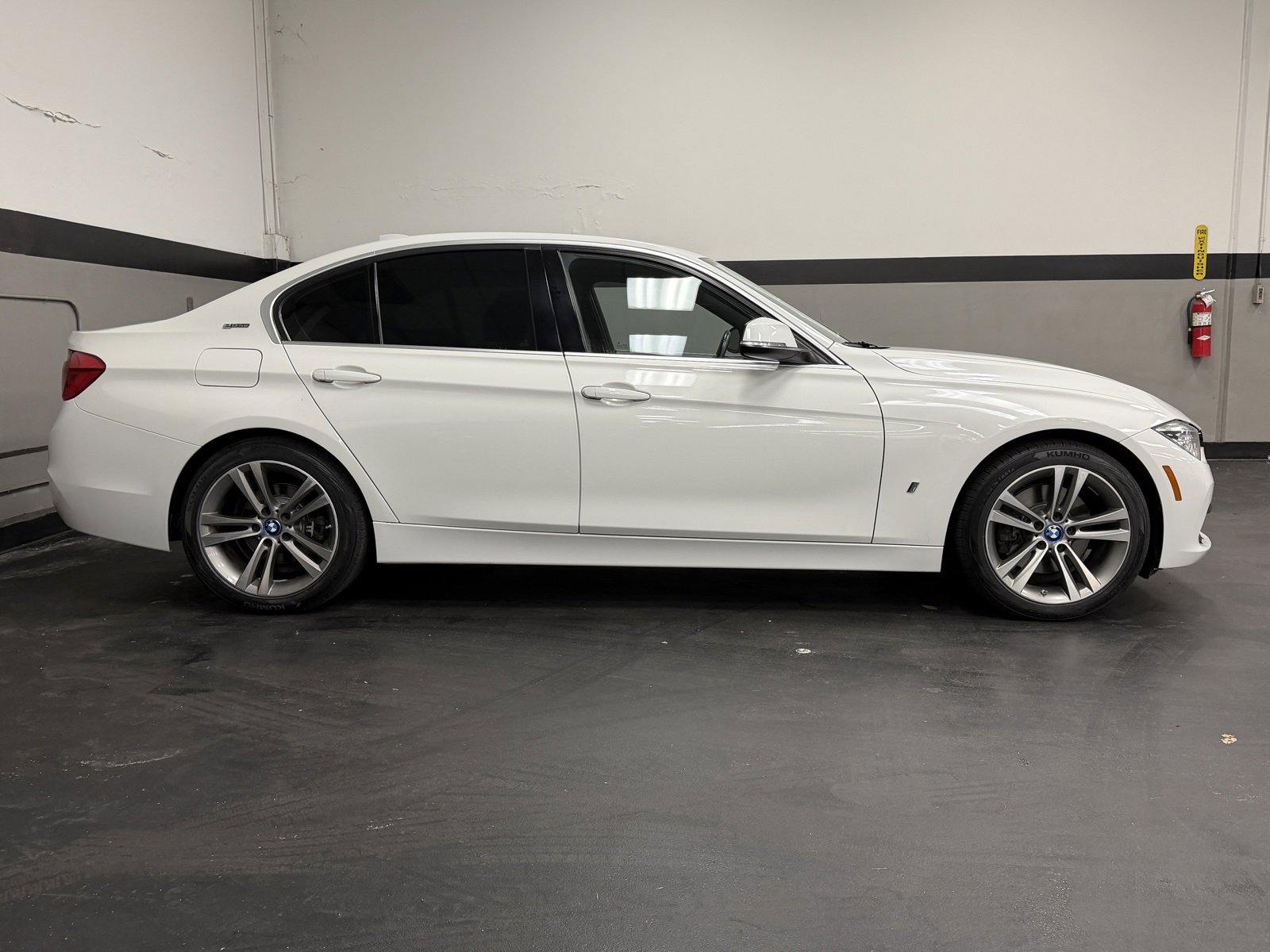 Used 2018 BMW 330e image 5