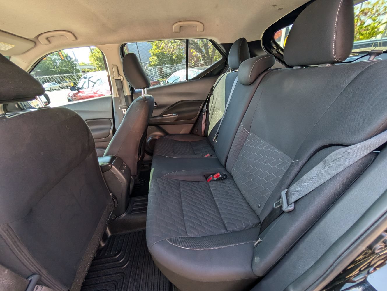 Used 2022 Nissan Kicks SV FWD image 17