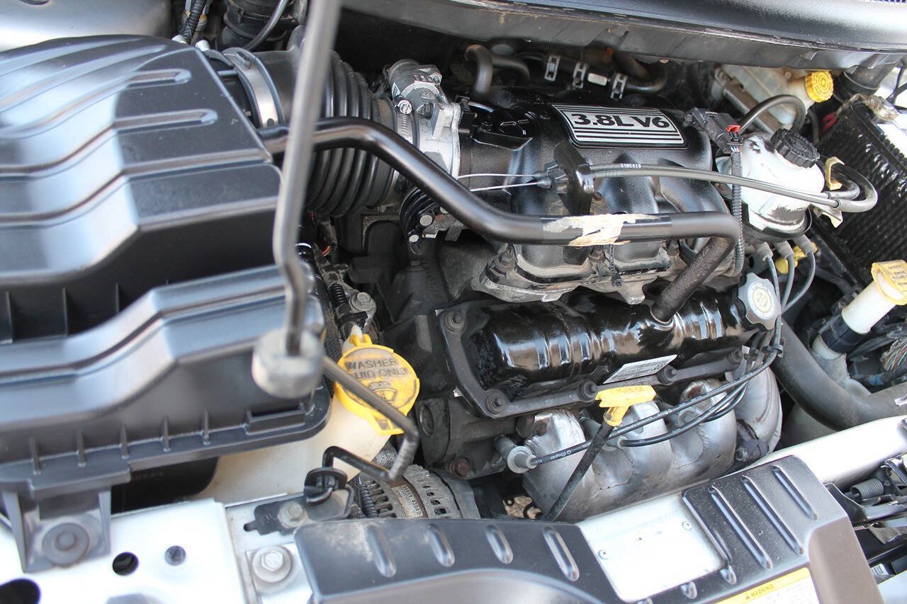 Used 2003 Dodge Grand Caravan Sport FWD image 15