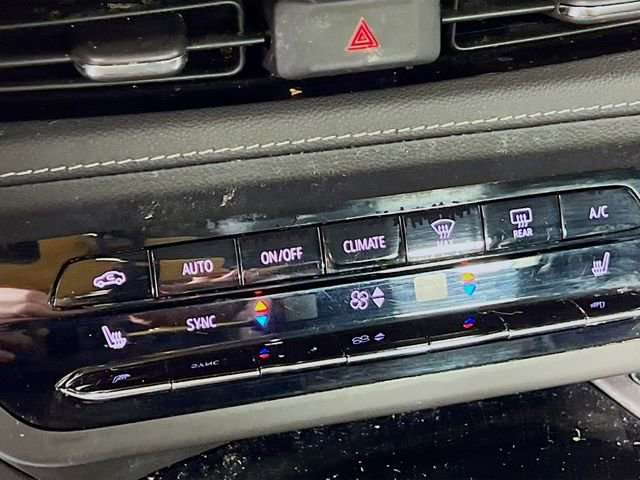 Certified 2023 Buick Envision Preferred w/ Sport Touring Package image 19