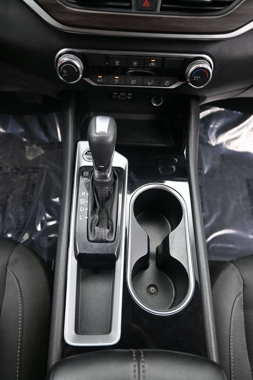 Used 2024 Nissan Altima 2.5 SV FWD image 18