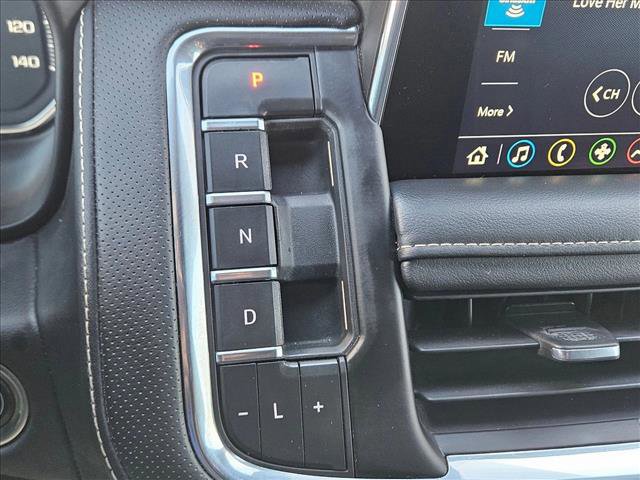 Used 2021 GMC Yukon SLT w/ SLT Premium Package image 12