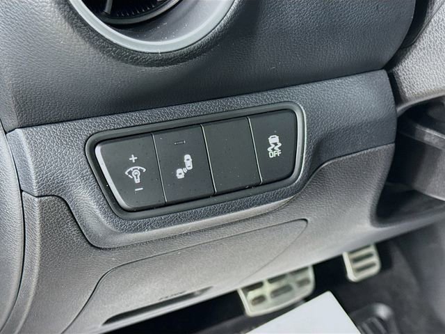 Used 2023 Kia Forte GT-Line w/ GT-Line Premium Package image 10