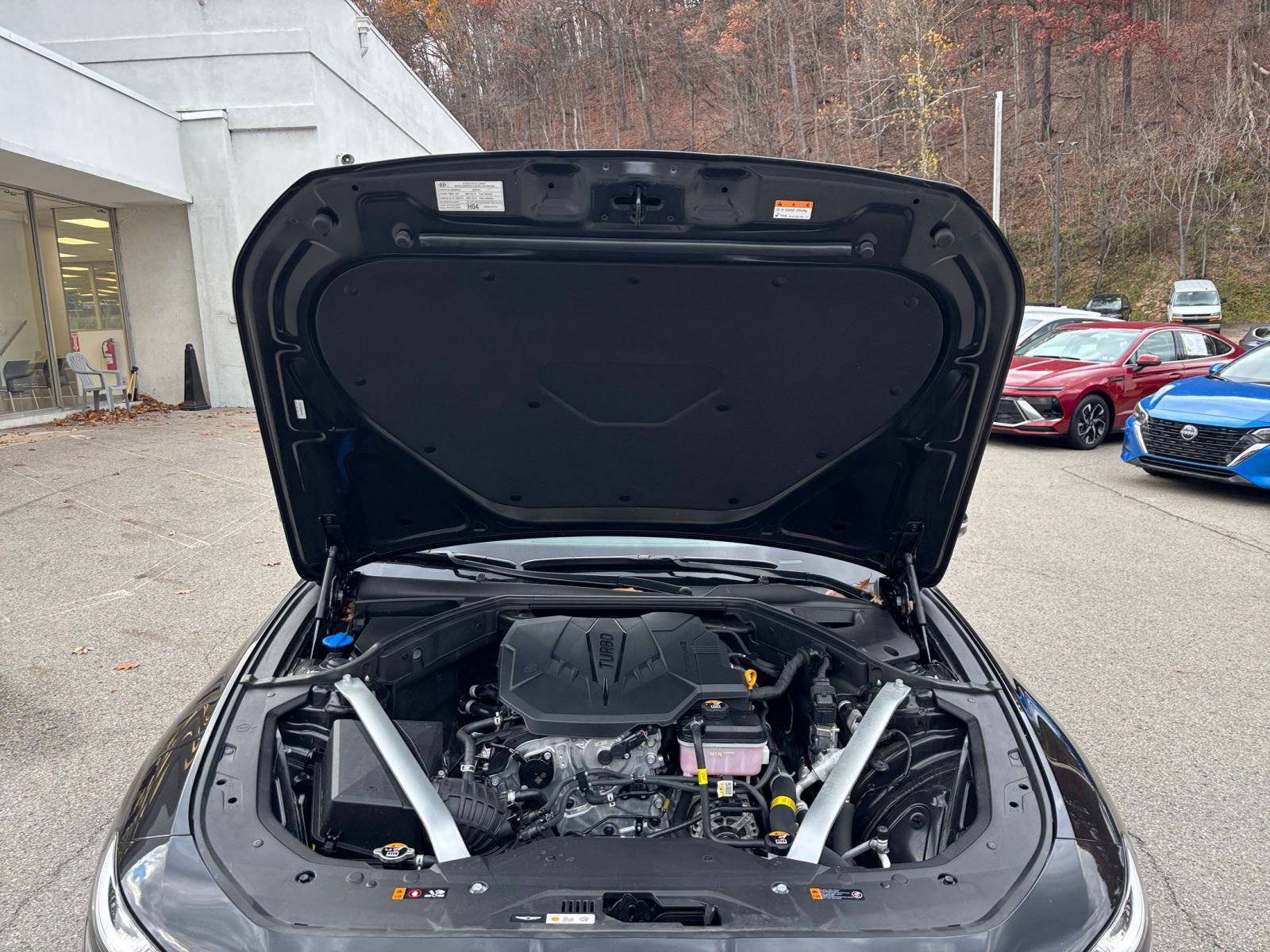 Used 2025 Genesis G70 2.5T image 33