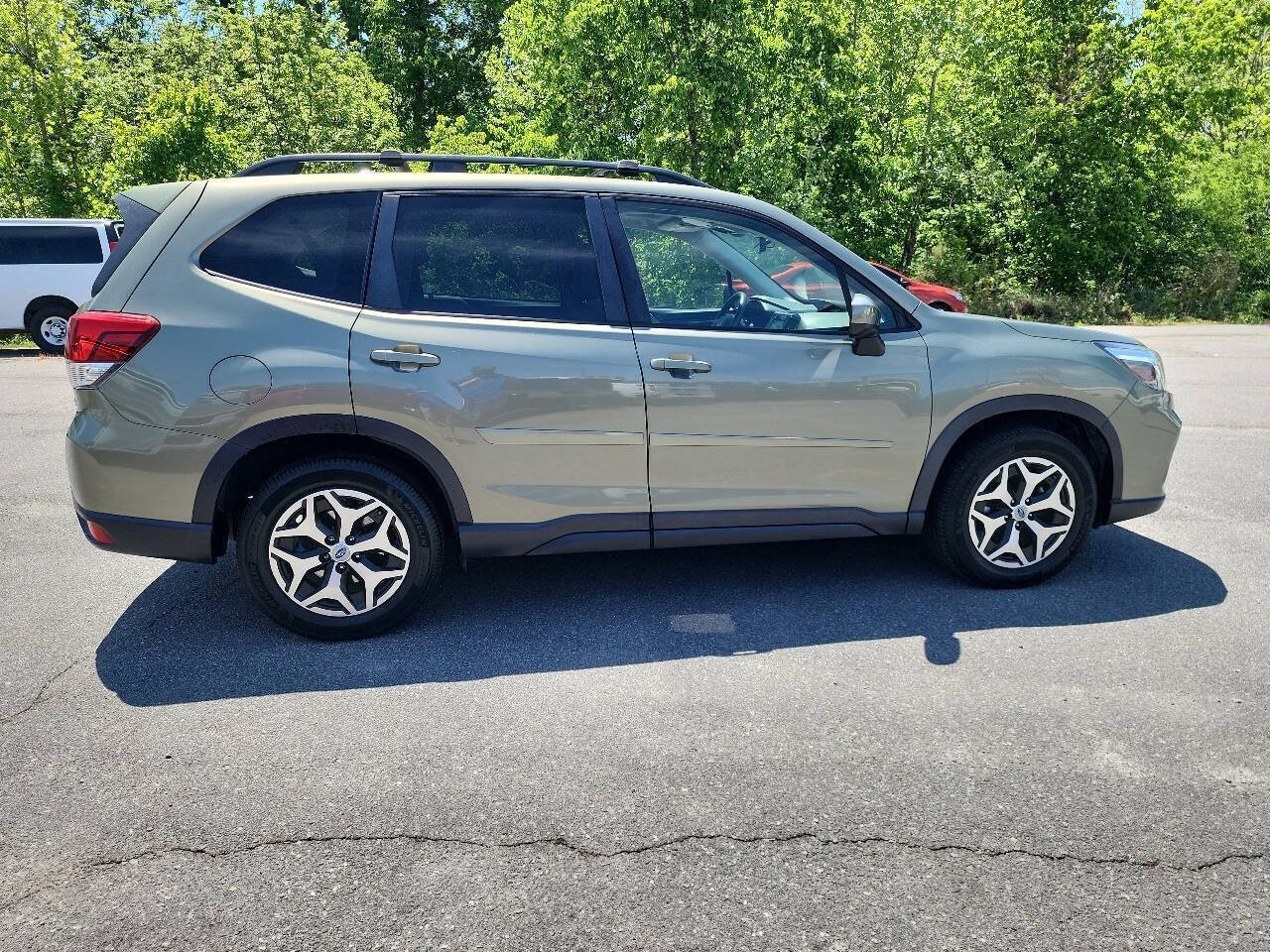 Used 2020 Subaru Forester Premium w/ Popular Package #1 AWD/4WD image 32