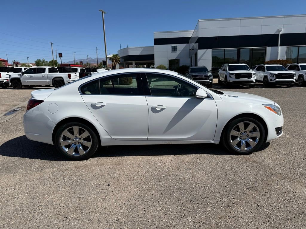 Used 2017 Buick Regal Premium image 4