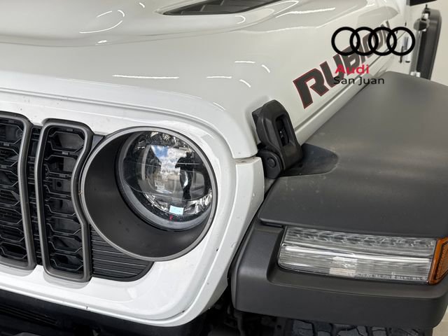Used 2025 Jeep Wrangler Rubicon image 4