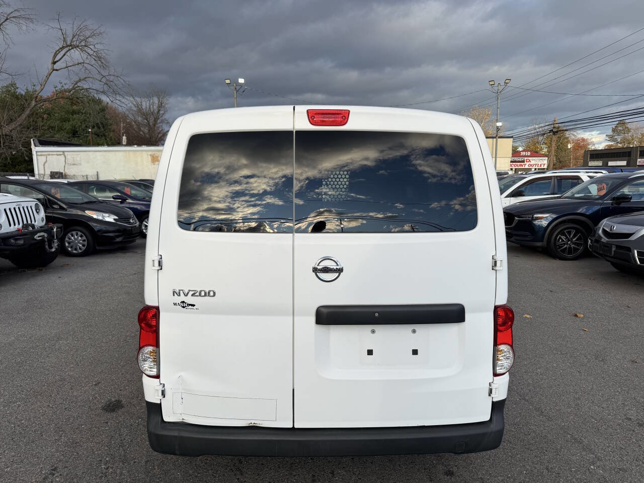Used 2017 Nissan NV200 S w/ Cruise Control Package image 4