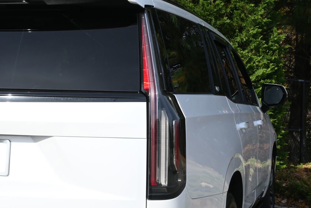 Used 2021 Cadillac Escalade Sport Platinum w/ Heavy-Duty Trailer Package image 13