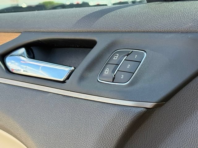 Used 2019 Lincoln MKC Select w/ Select Plus Package FWD image 21