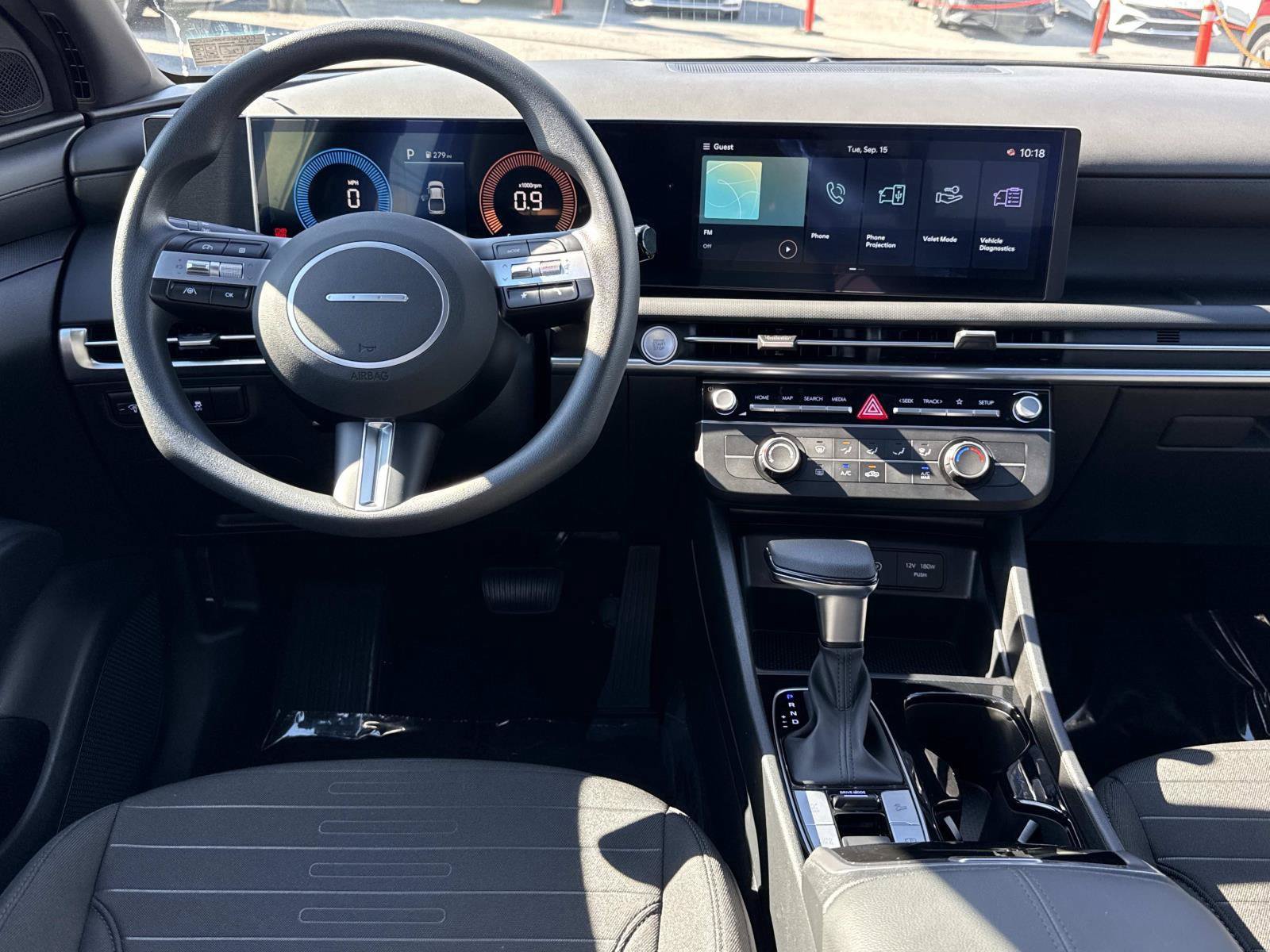 Certified 2025 Hyundai Santa Cruz SE AWD/4WD image 2