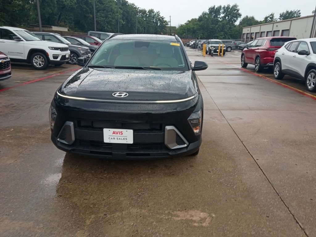 Used 2025 Hyundai Kona SEL FWD image 5
