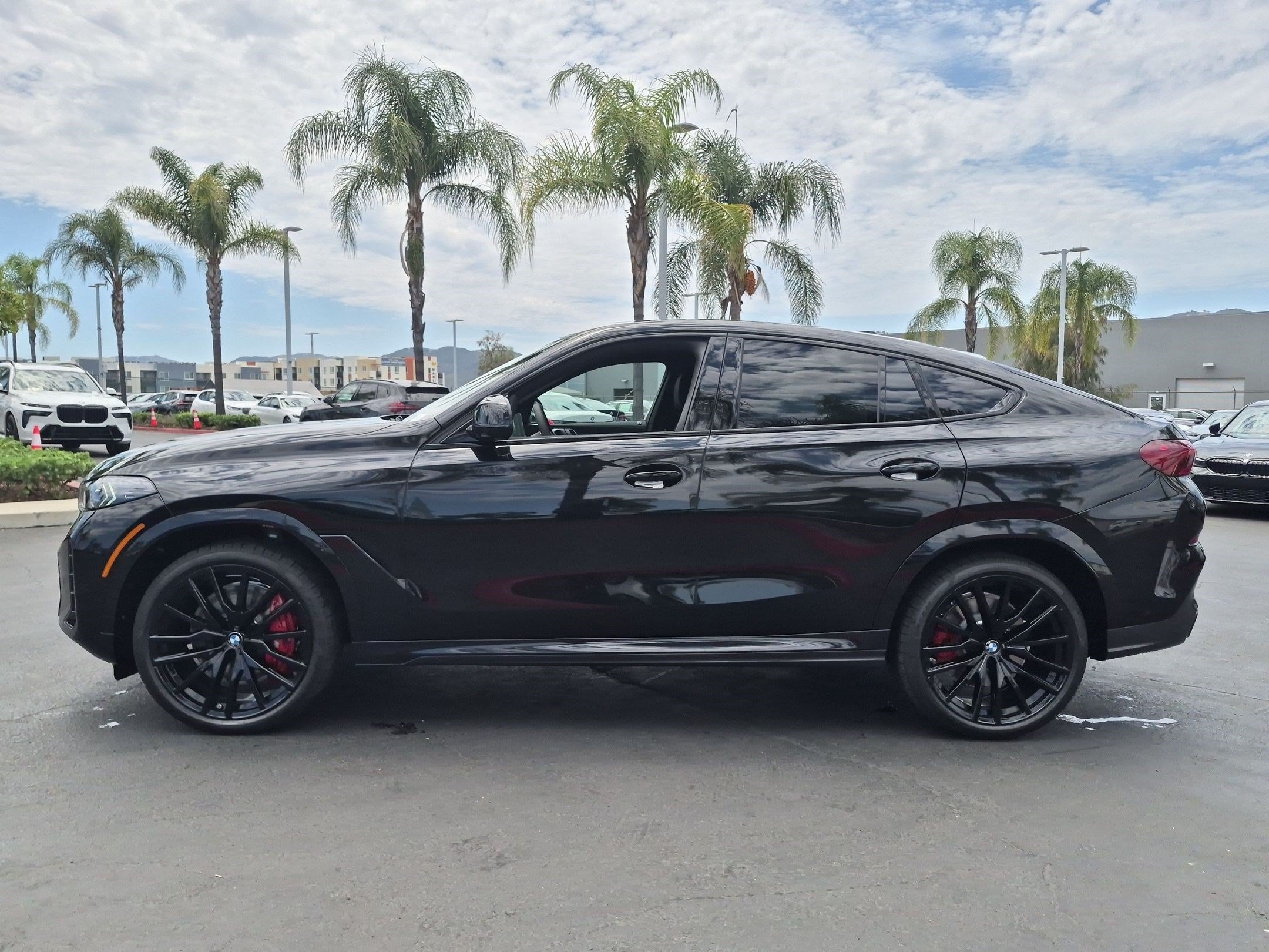 New 2027 BMW X6 M60i AWD/4WD image 7