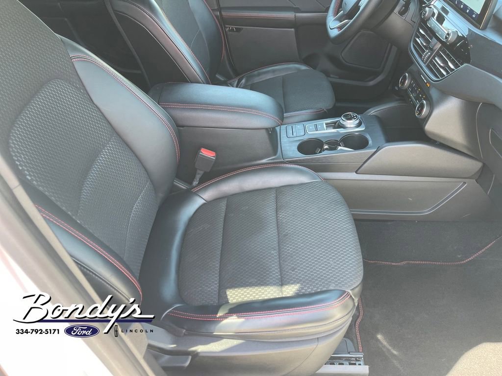 Used 2023 Ford Escape ST-Line w/ Equipment Group 301A FWD image 18