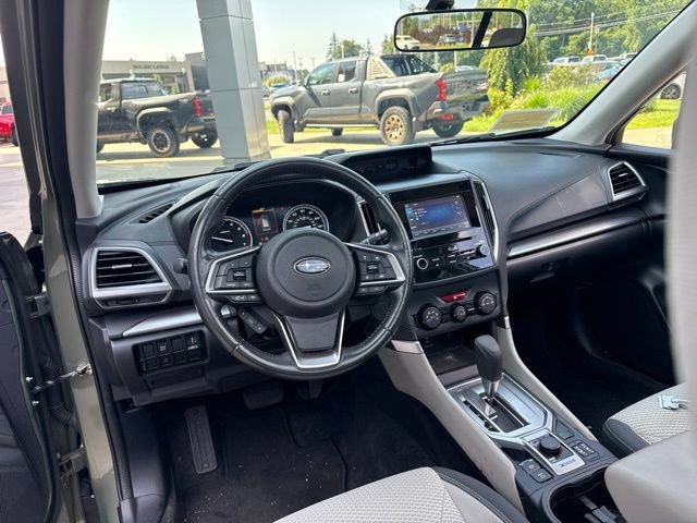 Used 2021 Subaru Forester Premium AWD/4WD image 27