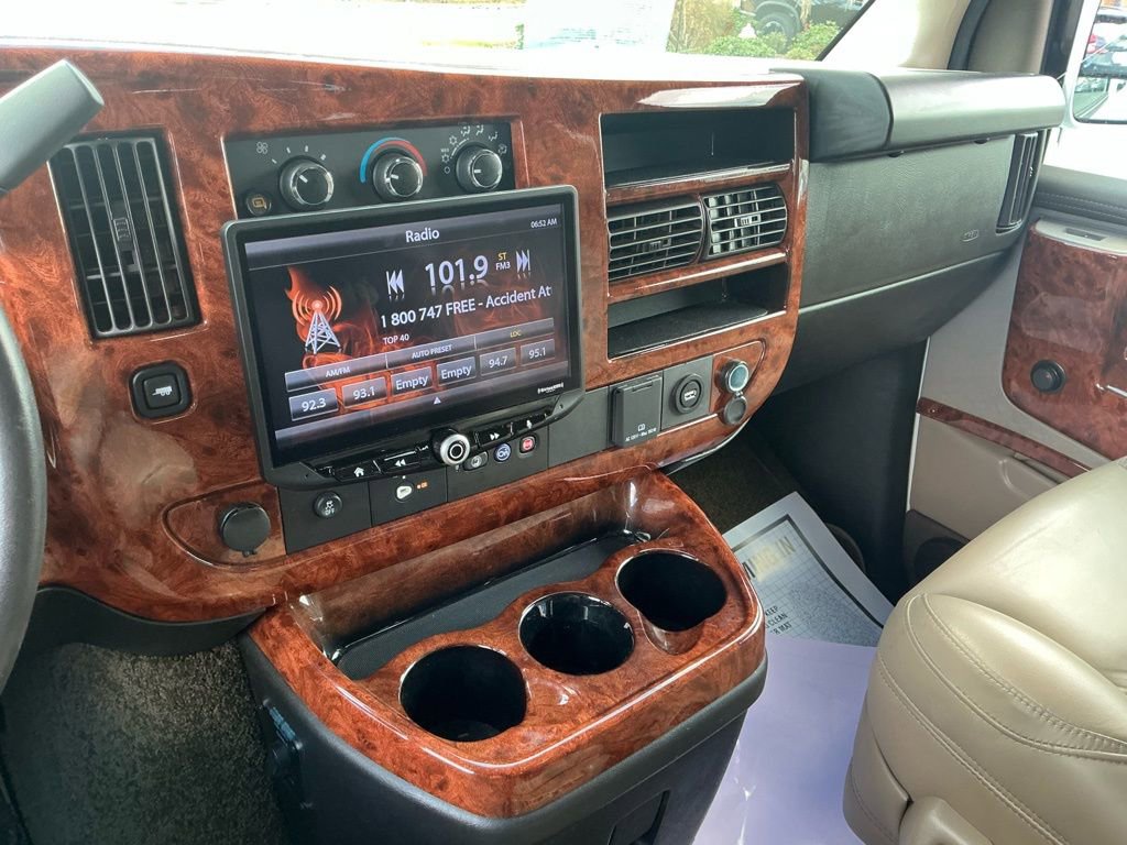 Used 2022 Chevrolet Express 2500 w/ Enhanced Convenience Package image 44