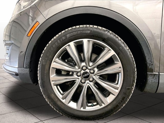 Used 2017 Lincoln MKX Reserve w/ Driver Assistance Package AWD/4WD image 8