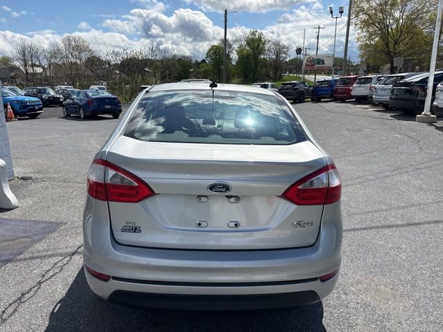 Used 2019 Ford Fiesta SE FWD image 3