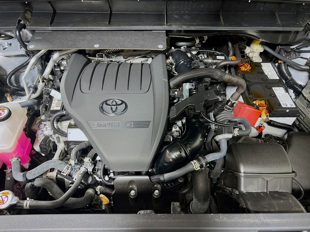 Certified 2025 Toyota Highlander XSE image 29