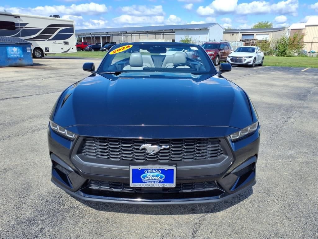 Used 2024 Ford Mustang Premium image 8