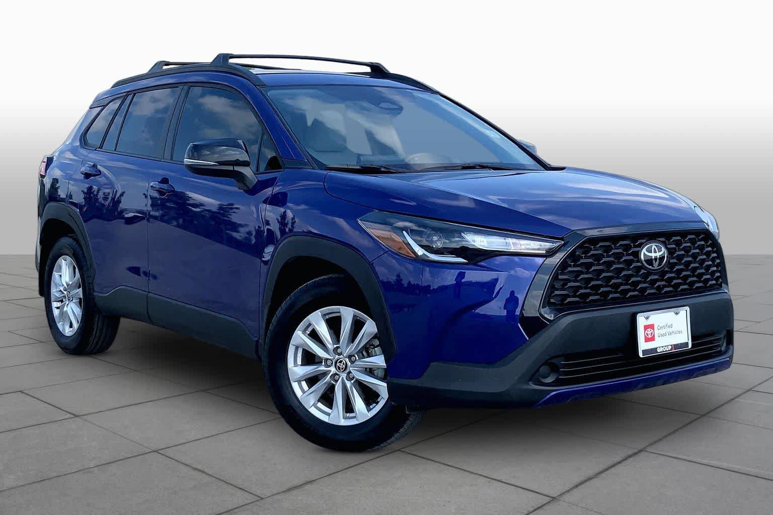 Certified 2025 Toyota Corolla Cross LE FWD image 3