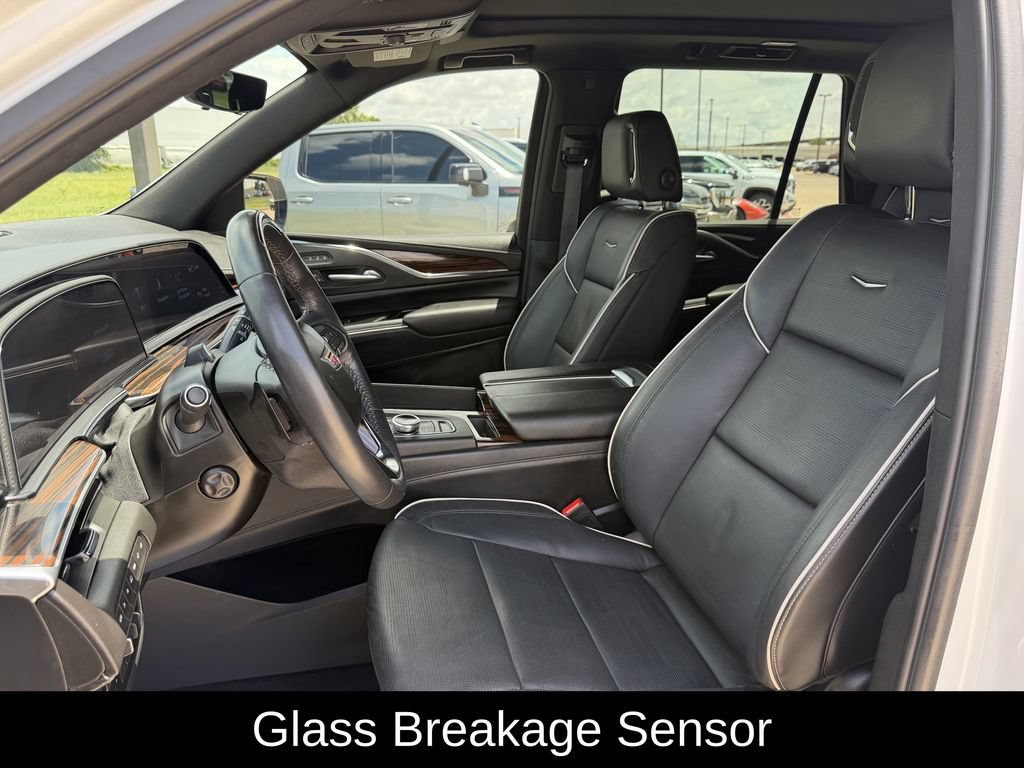 Used 2024 Cadillac Escalade Premium Luxury w/ Performance Package AWD/4WD image 32