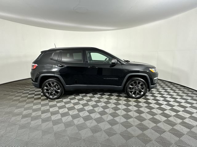 Used 2021 Jeep Compass Latitude w/ Sun and Sound Group AWD/4WD image 28