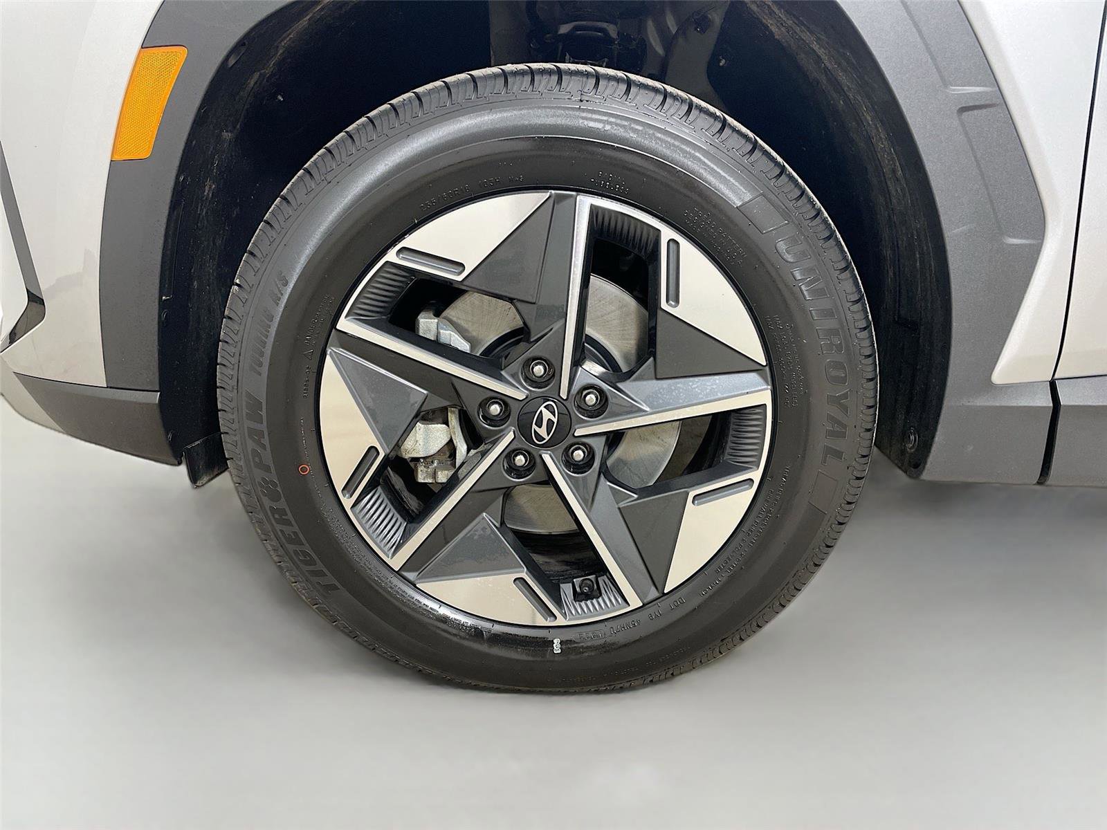 Used 2025 Hyundai Tucson SEL AWD/4WD image 28