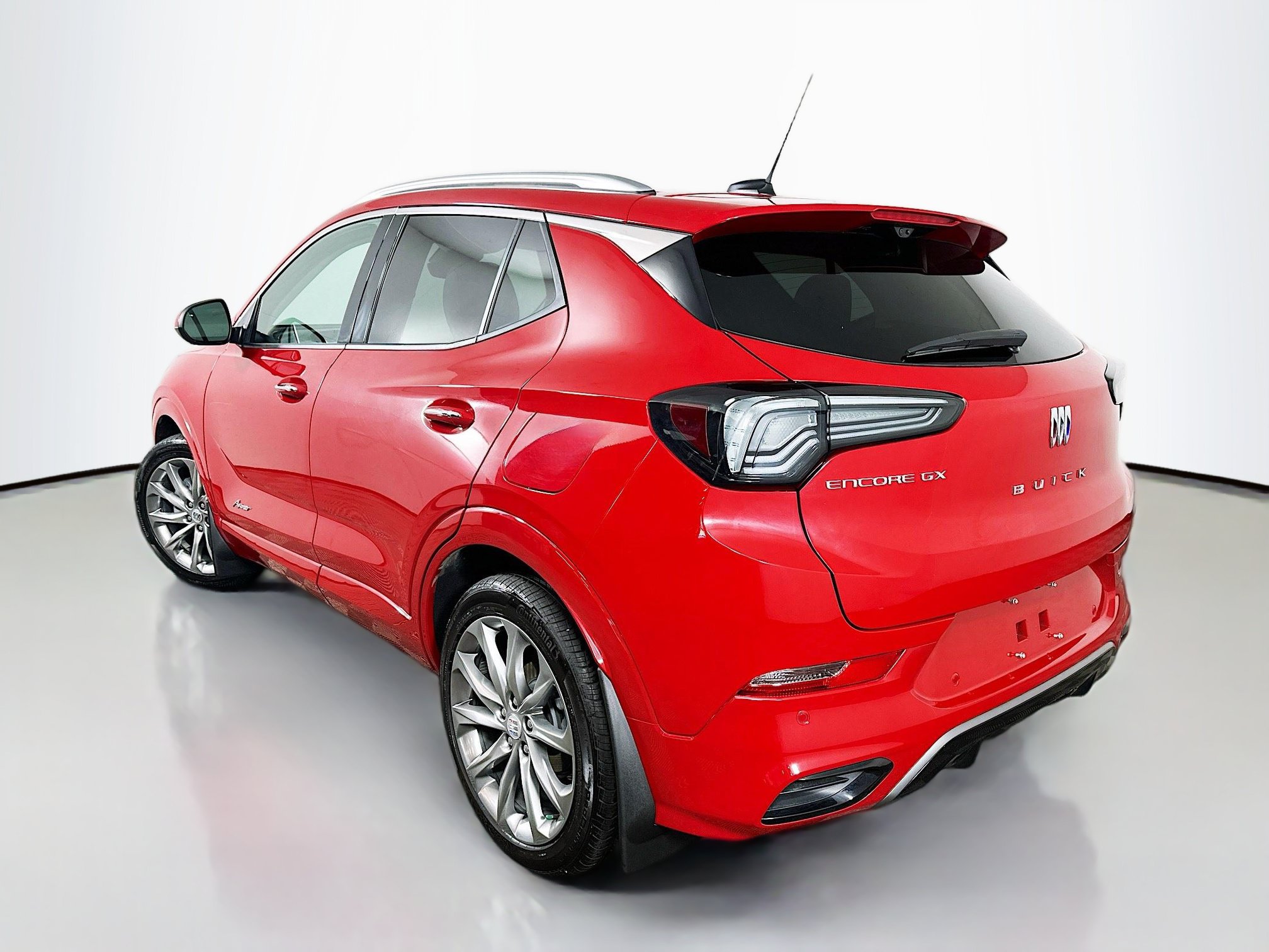 Used 2026 Buick Encore GX Avenir w/ Avenir Technology Package FWD image 5
