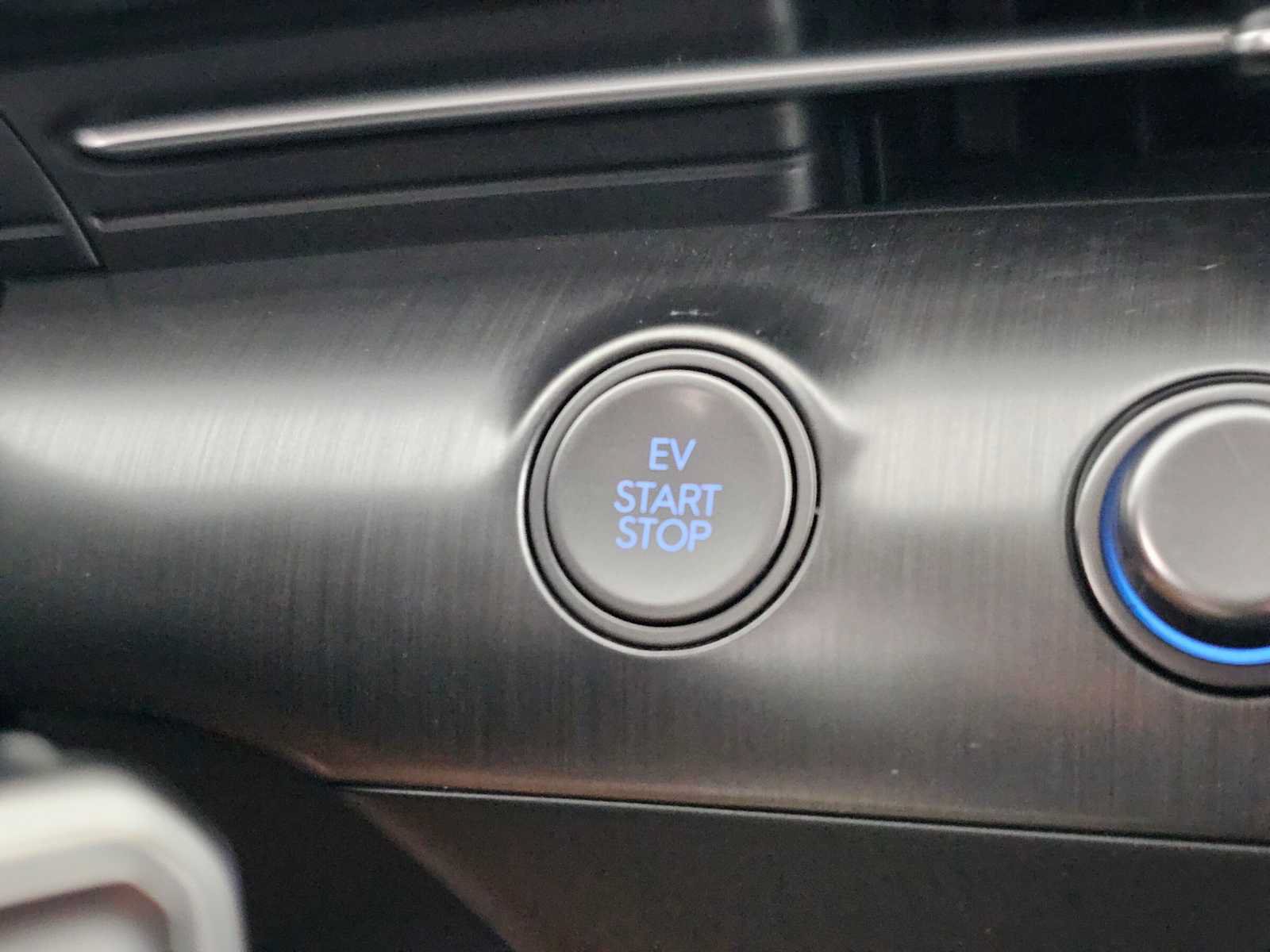 Used 2024 Hyundai Kona SEL FWD image 30