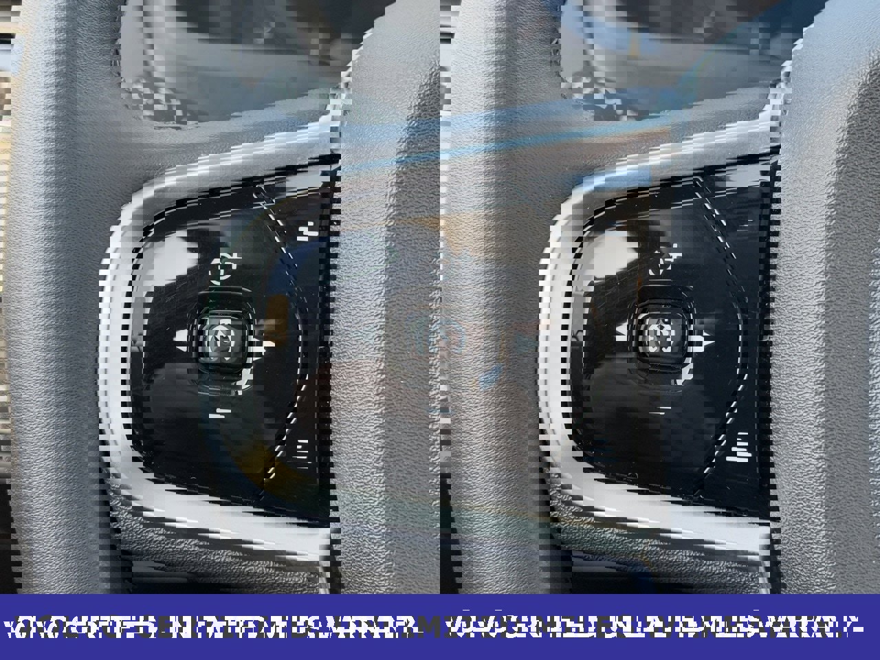 Certified 2025 Volvo XC90 T8 Ultra image 17