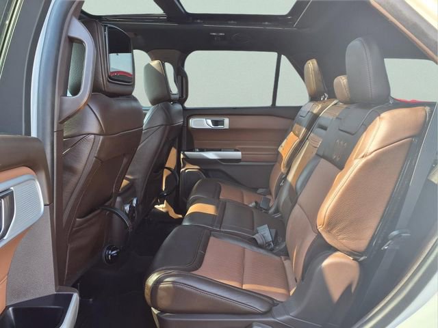 Used 2021 Ford Explorer King Ranch w/ Premium Technology Package AWD/4WD image 13