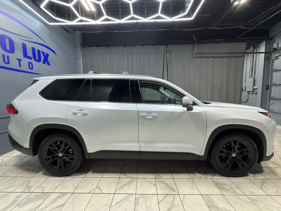 Used 2024 Toyota Grand Highlander AWD image 6