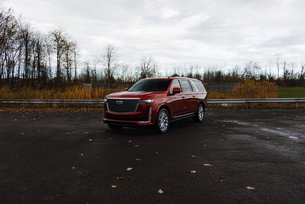 Used 2023 Cadillac Escalade ESV Premium Luxury Platinum w/ LPO, Radiant Package image 32
